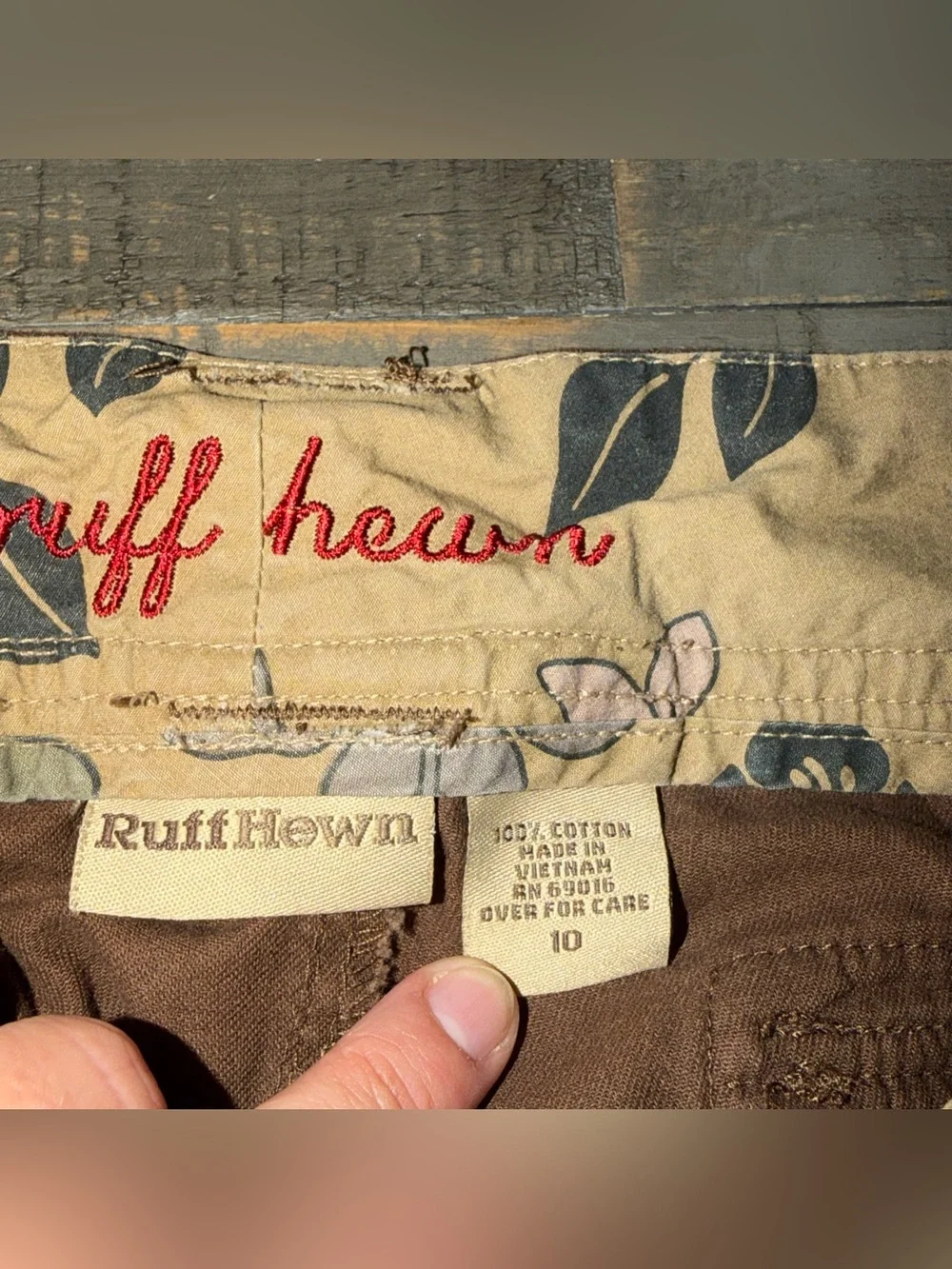 Women's size 10 shorts Brown Casual Cargo Shorts ruff hewn